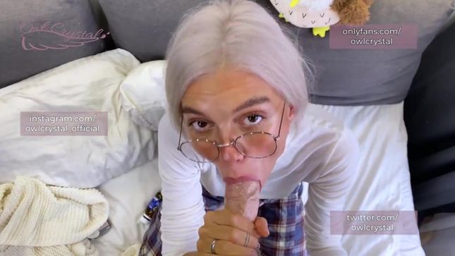 Пацан вместо лекарства дал больной телочке отсосать член